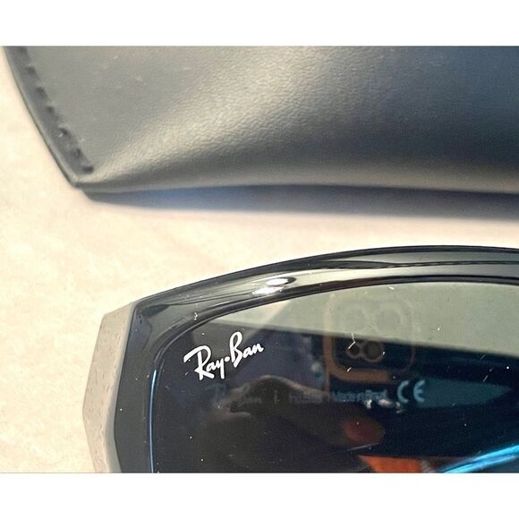 Ray-Ban RB4093 601/9A Black Frame Dark Green Polarized Classic Lens Sunglasses - Picture 3 of 9